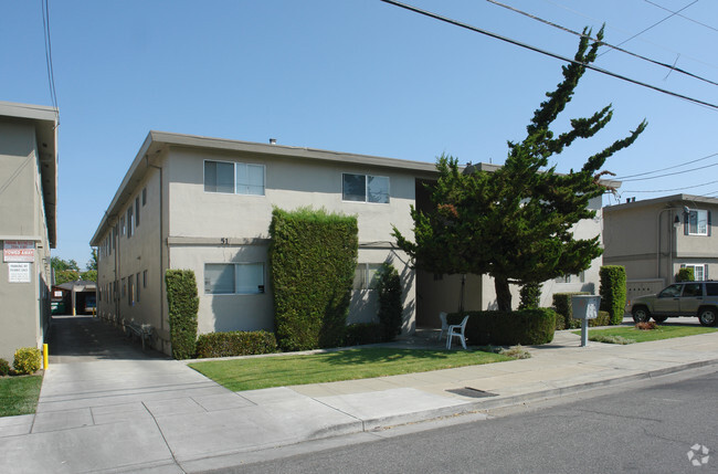 Primary Photo - 51 Lester Ave