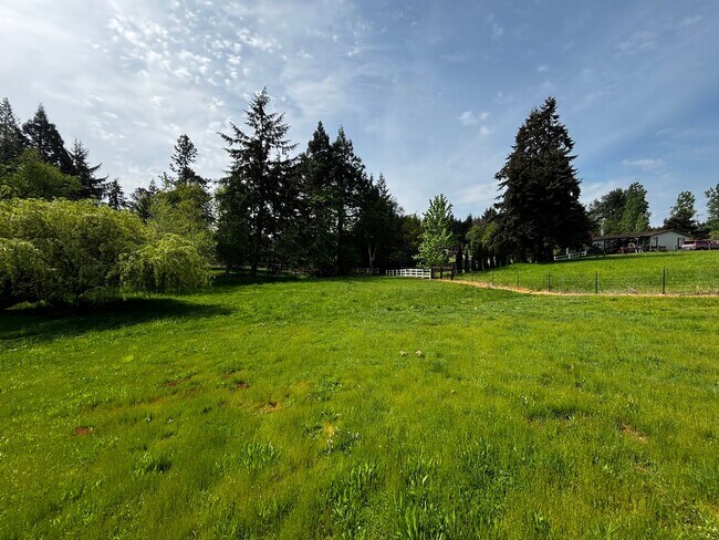 Building Photo - Rare 3-Acre 3BR Home in South Salem – Shops, Workspace & Greenhouses