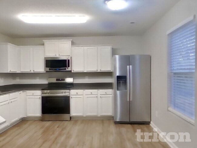 Building Photo - 1613 Brookgreen Ave