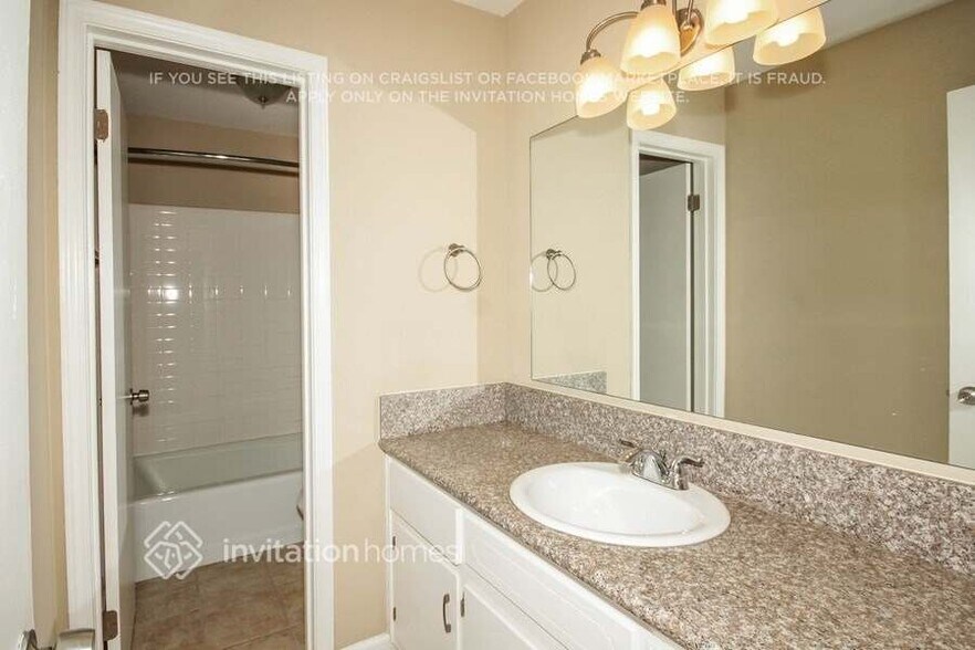 Building Photo - 3179 Terrace Dr