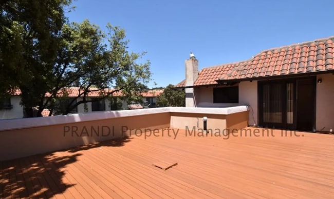 Building Photo - 45 Grande Paseo