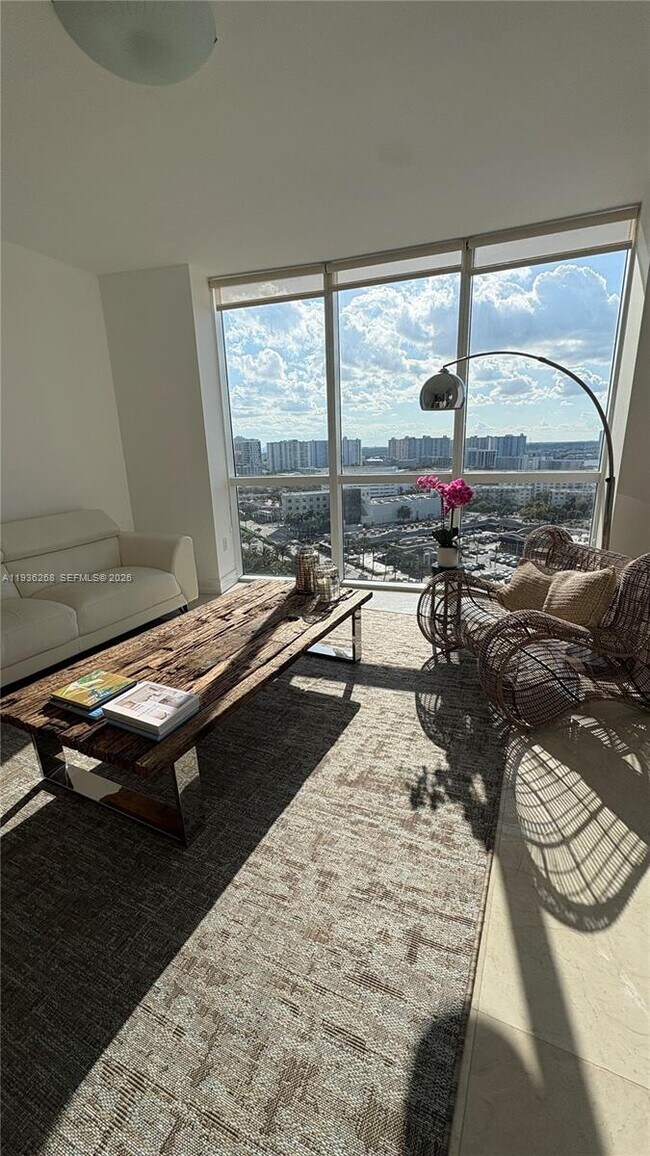 Building Photo - 18201 Collins Ave