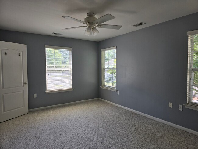 Building Photo - 4424 Duffy Dr