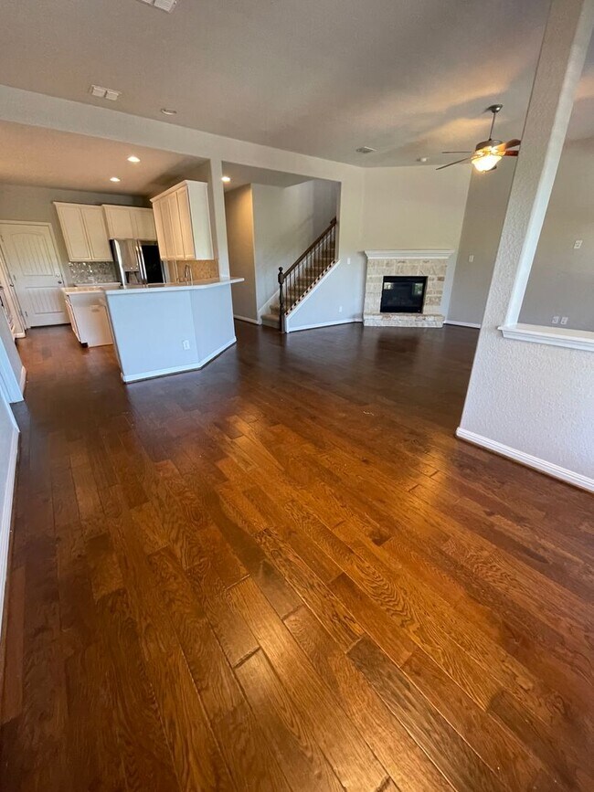 Building Photo - 22427 Carriage Bush