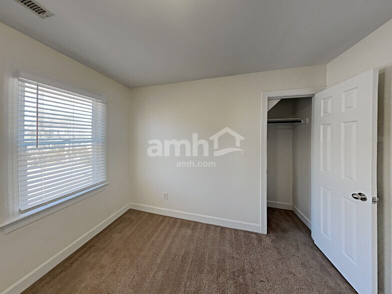 Building Photo - 4840 Forest Highland Dr