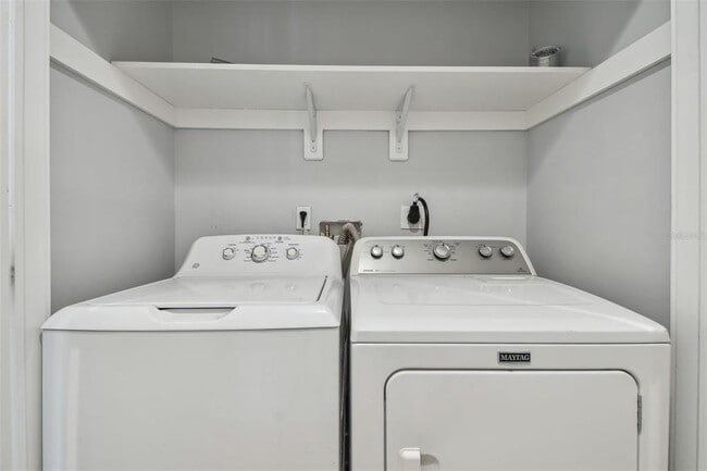 Building Photo - 340 Mehlenbacher Rd