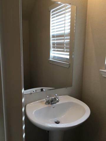 Building Photo - 5316 Bexar St