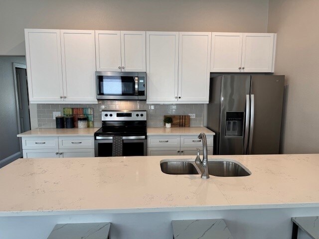 Building Photo - 111 Sumac St