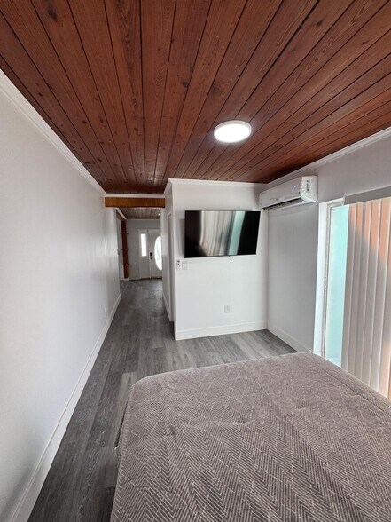 Building Photo - 1515 Camphor Dr