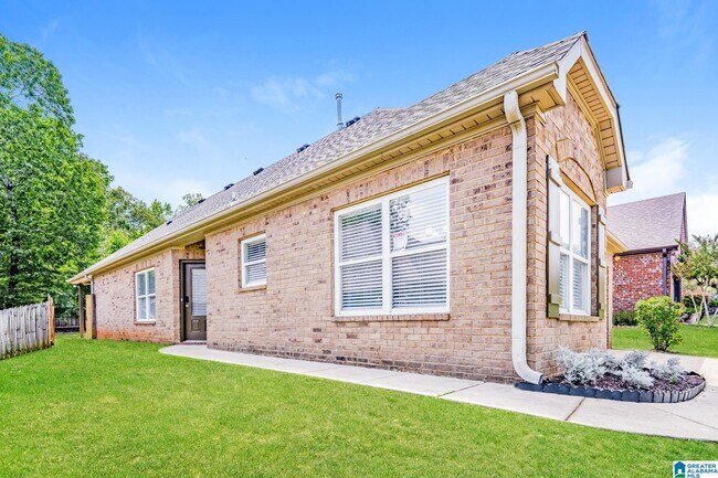 Building Photo - 6525 Southern Trace Dr