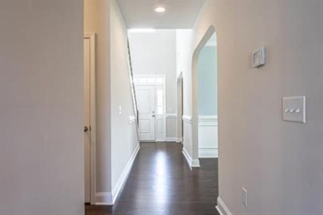 Building Photo - 655 N Prince Henry Way