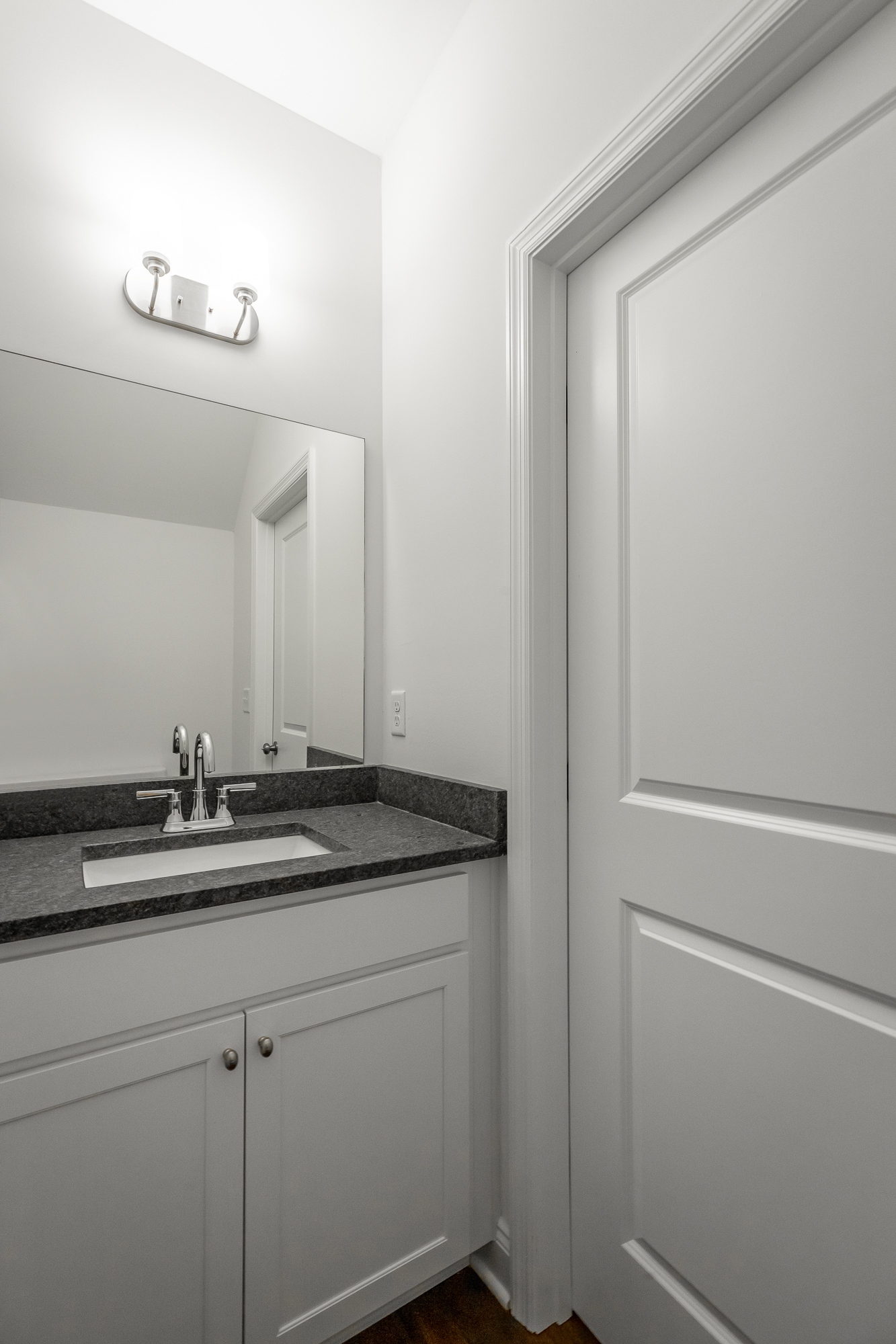 Building Photo - 5559 Stream Ln