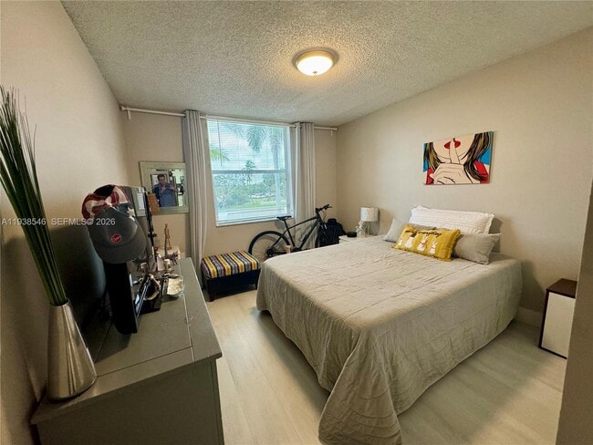 Building Photo - 2711 Ocean Club Blvd