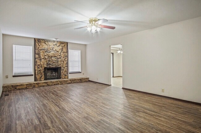 Building Photo - 3617 Wynn Cir
