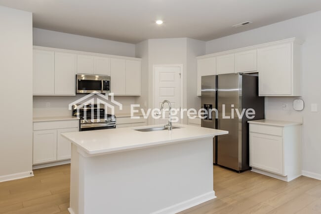 Building Photo - 206 Exeter St