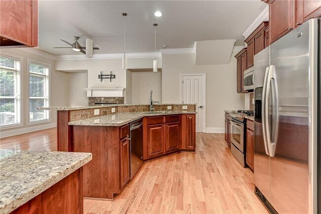 Building Photo - 10424 Park Walk Point