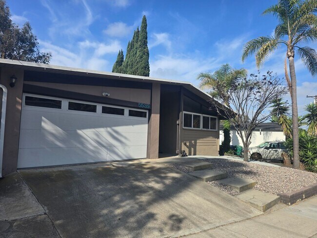 Building Photo - 5539 Baja Dr