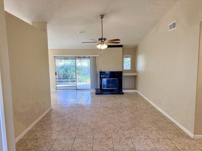 Building Photo - 4238 Brookside Dr