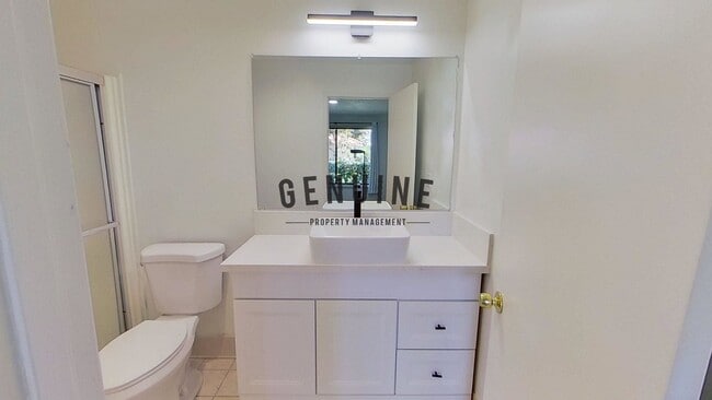 Building Photo - Charming 3Bd 2Ba Condo in 55+ Community