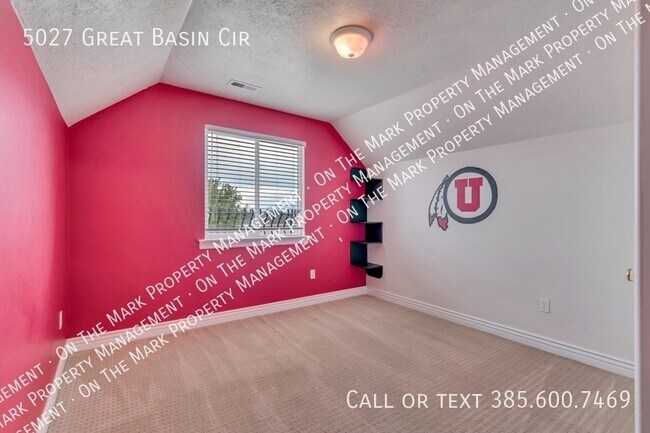 Building Photo - 5027 Great Basin Cir