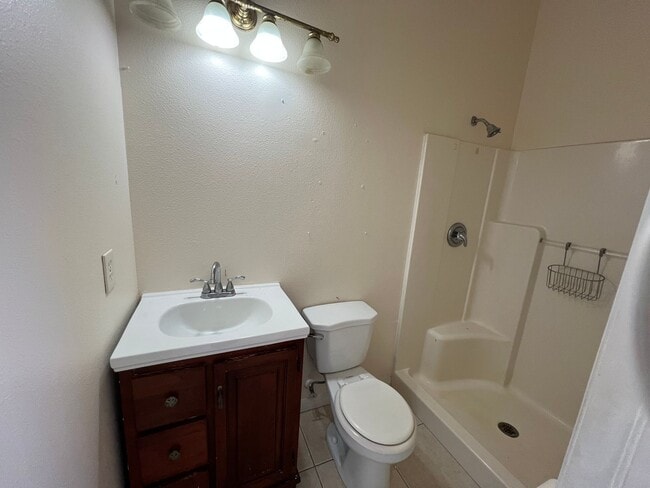 Building Photo - 2/2 in Warm Mineral Springs