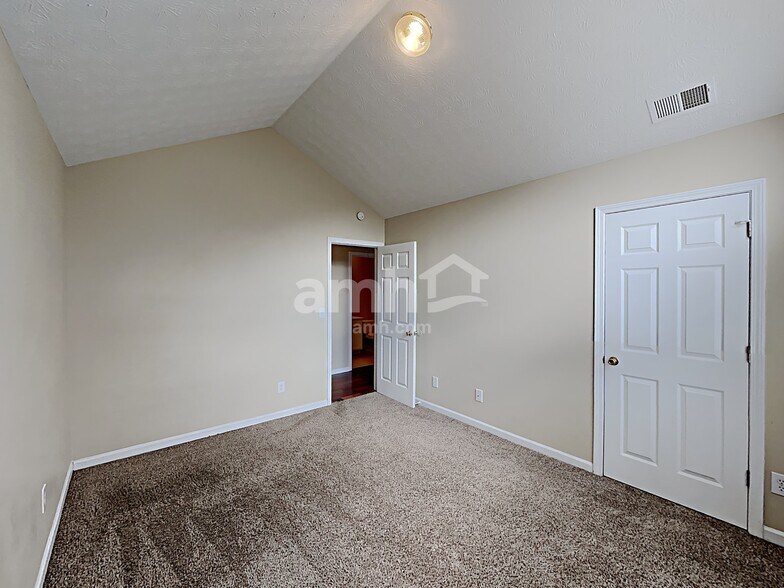Building Photo - 3262 Millhollow Ter