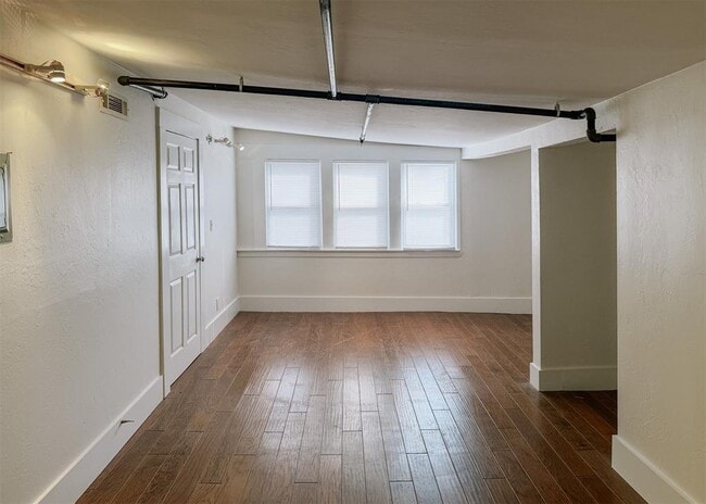 Building Photo - 1120 NW 51st St