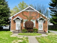 Building Photo - Remodeled 1 bedroom duplex with off street parking near Iroquois Park!