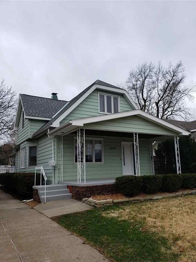 Building Photo - Charming Home For Rent Near UNO & Aksarben