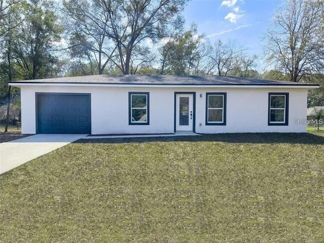 Primary Photo - 6 Locust Loop Pl