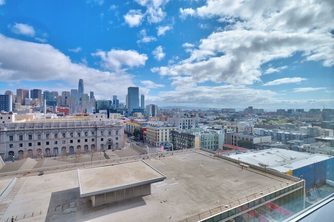 Building Photo - 611 Mission St