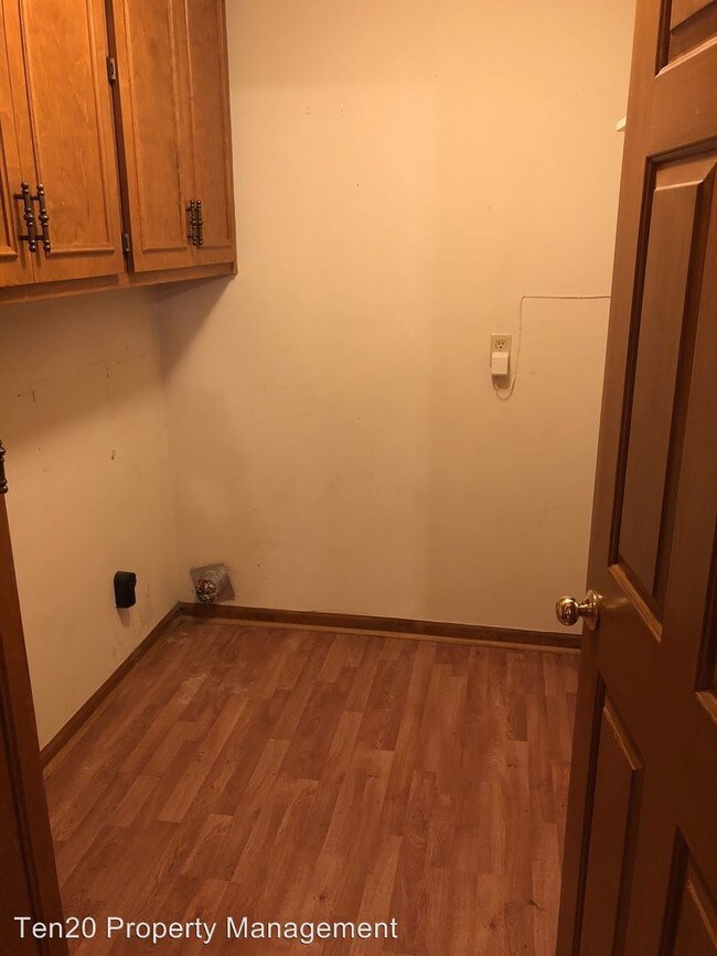 Building Photo - 3 br, 2 bath House - 964 Lismore Drive