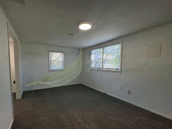 Building Photo - CHARMING STUDIO HOME!!!!