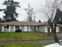 Building Photo - Recently updated