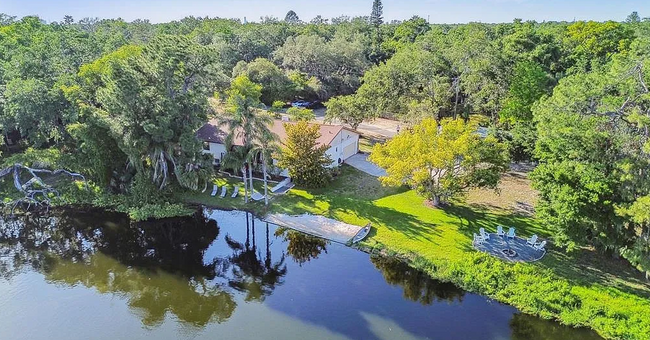 Primary Photo - 201 Gornto Lake Rd