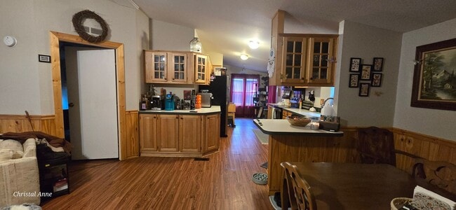 Building Photo - Looking for a room mate PRIVATE 2 Bedroom 1 Bath