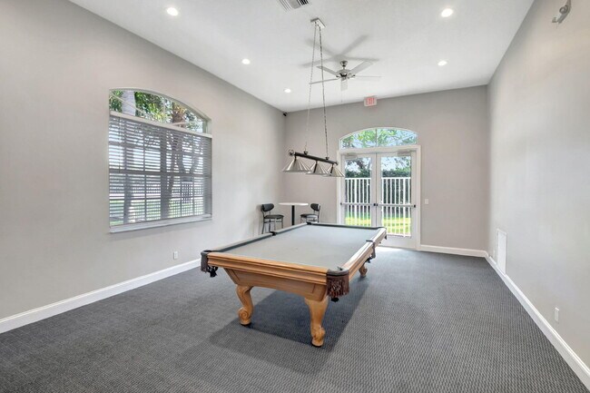 Building Photo - 5063 Ventura Dr