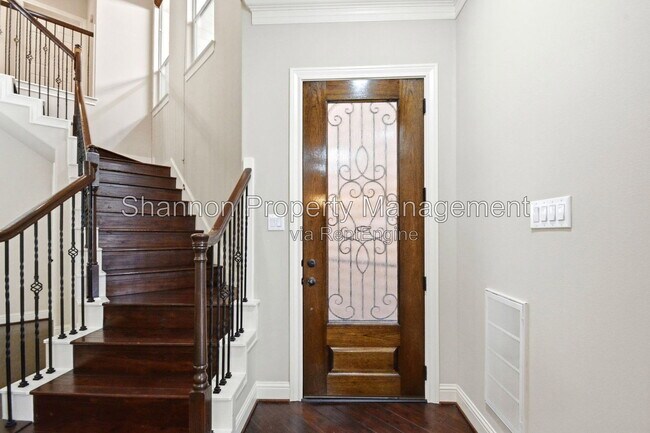 Building Photo - 5642 Petty St