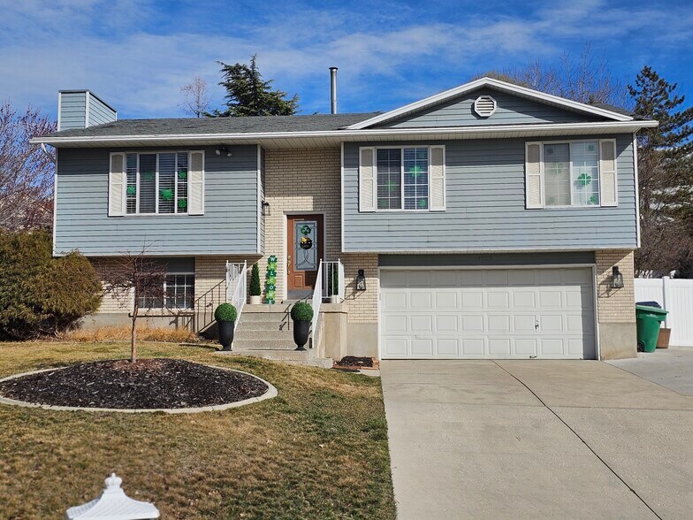 Building Photo - 11713 S Eagle Ridge Dr