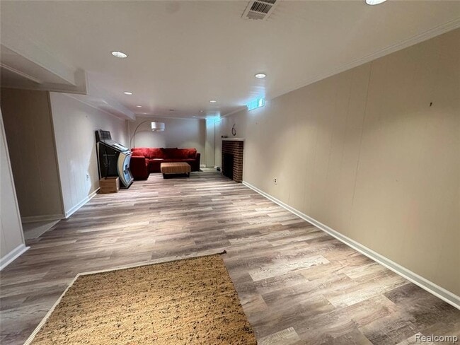 Building Photo - 6 Danvers Ln