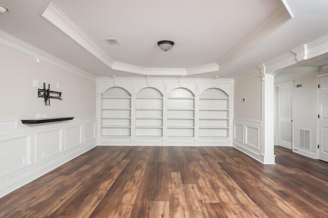 Building Photo - 6005 Oakbury Ln