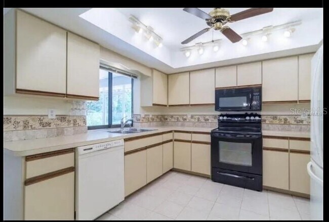 Building Photo - 25230 Campos Dr