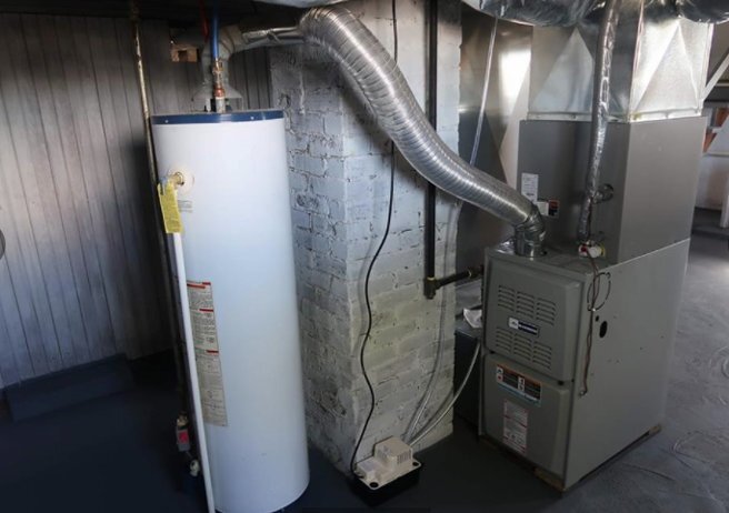 Building Photo - 2010-2012 Maplegrove Ave