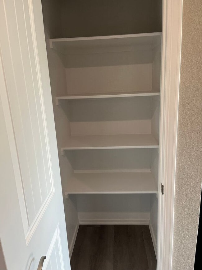 Building Photo - 222 W 8th St