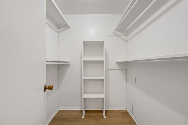 Building Photo - 303 Irma Dr