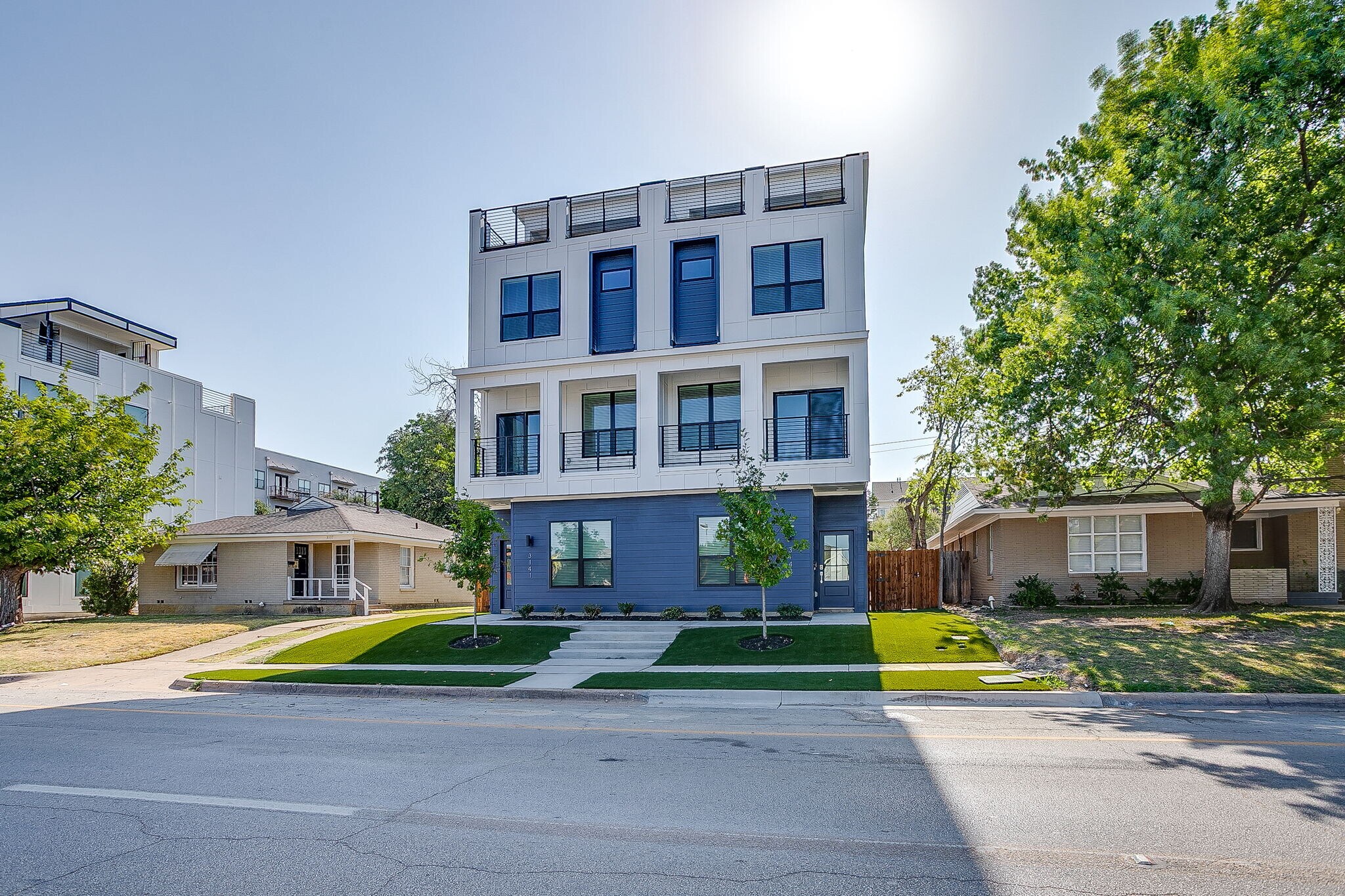 Building Photo - 3141 McCart Ave