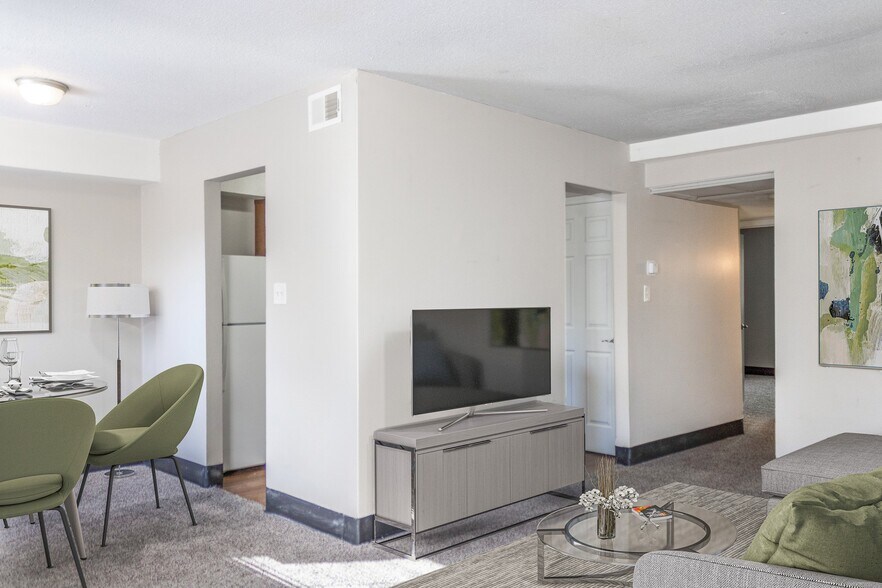 Building Photo - Bridgepointe Crossing