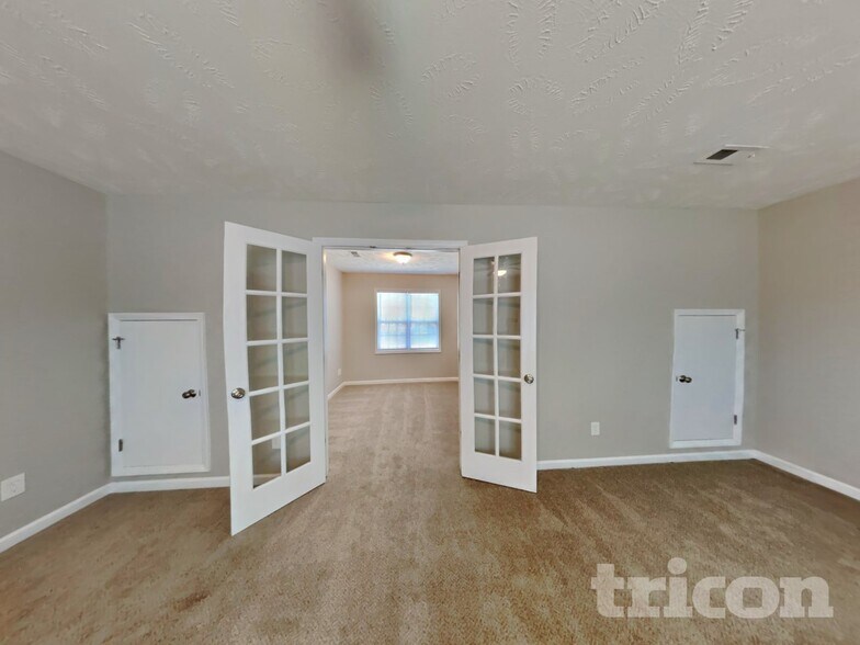 Building Photo - 200 Lattimore Rd