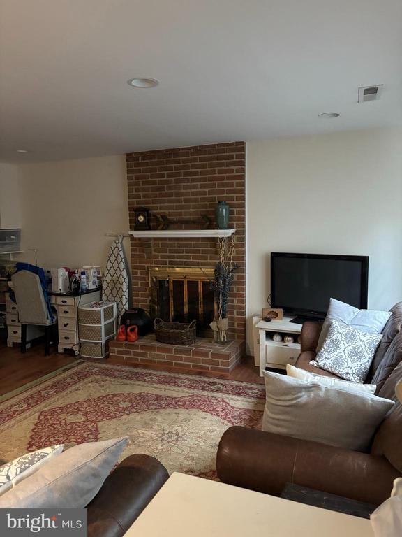 Building Photo - 7430 Hallcrest Dr
