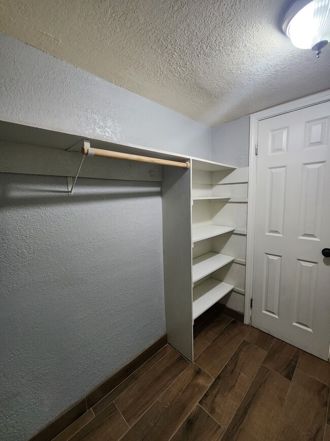 Walk-In Closet - 731 W Pepper Pl